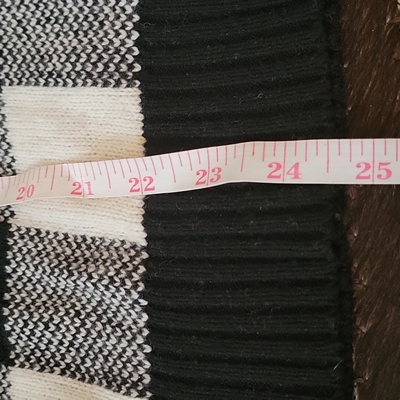 Ralph Lauren Black/Wht Checked Sweater, High Neck Under arm fringe, Med - Picture 9 of 10